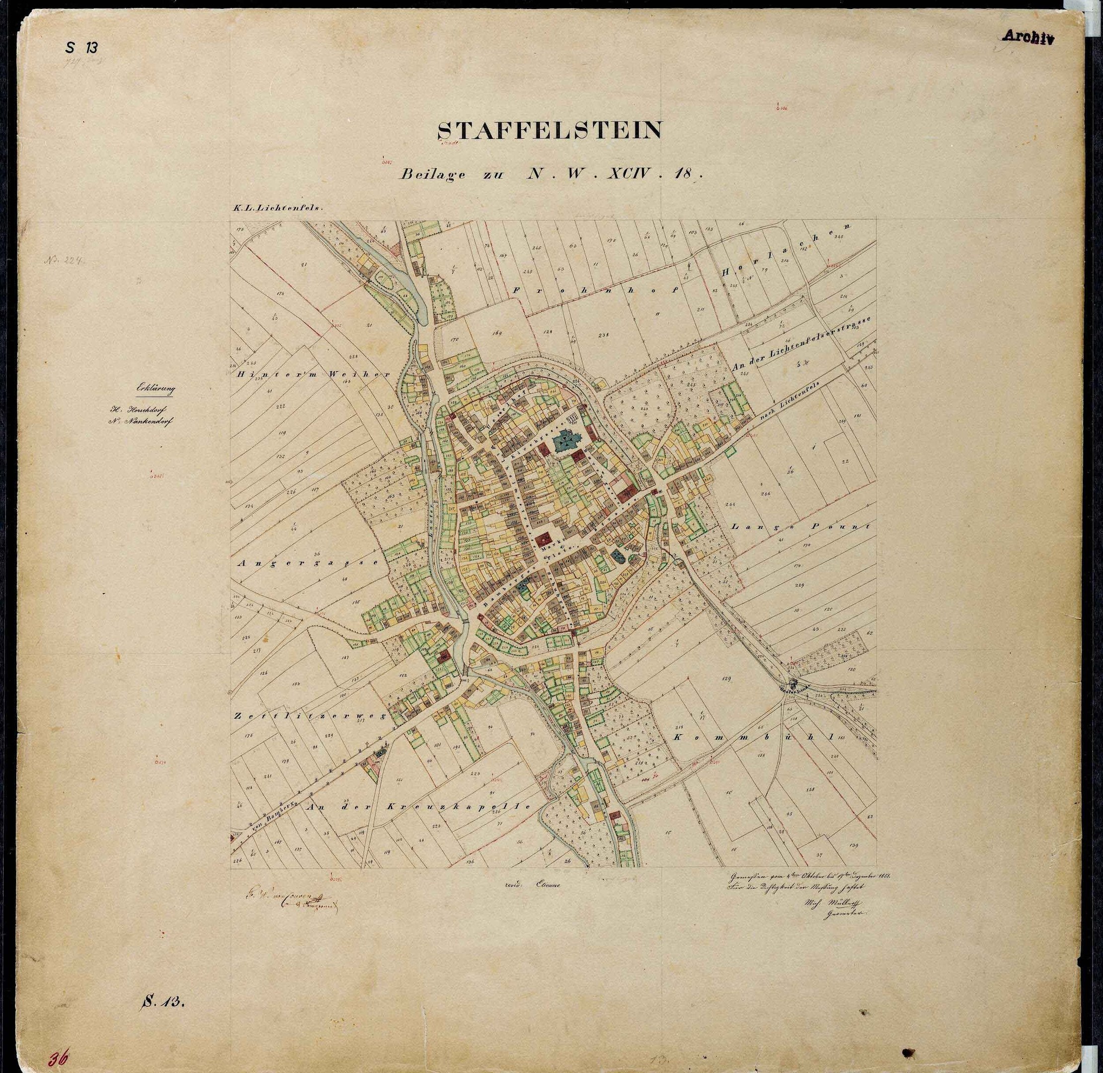 Schwarze und weiße Karte von Staffelstein, Deutschland, mit Straßen, Gebäuden und Sehenswürdigkeiten auf einem dunklen Hintergrund.