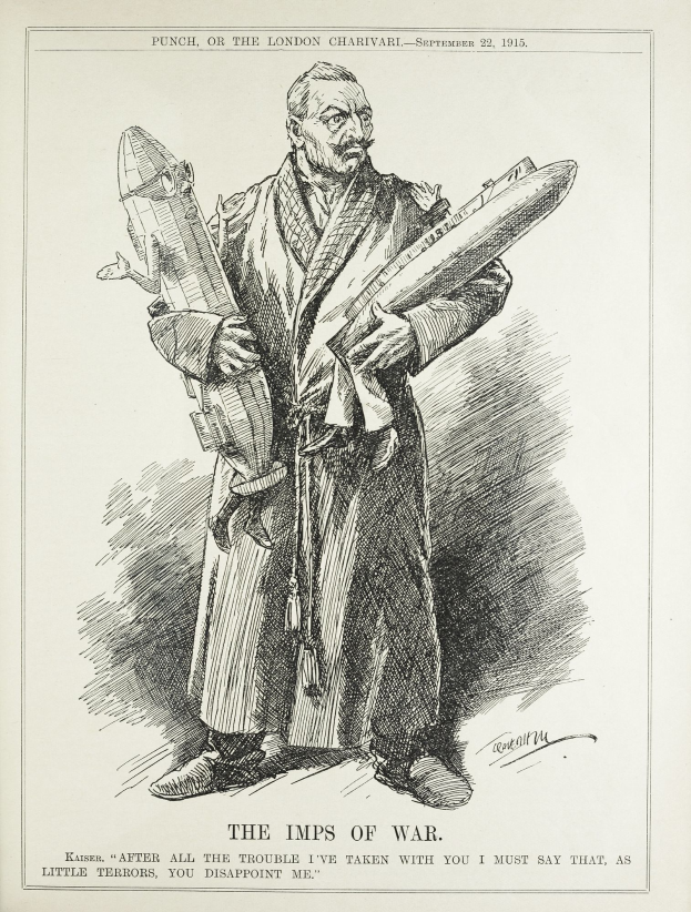 Ein altes Buch mit einer Zeichnung eines Mannes, der eine Rakete hält, mit dem Text "Die Kriegsgeister" sichtbar.